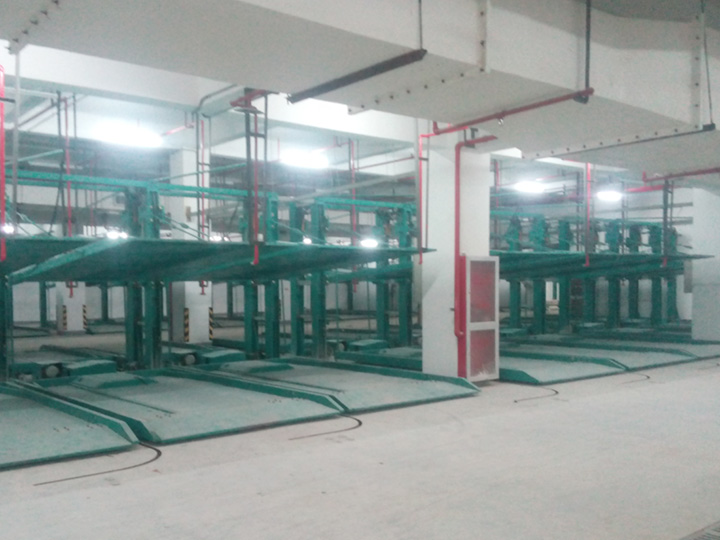 Rear boom lower rotation (PSHXZ)